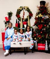 Naqwuis Christmas 2024